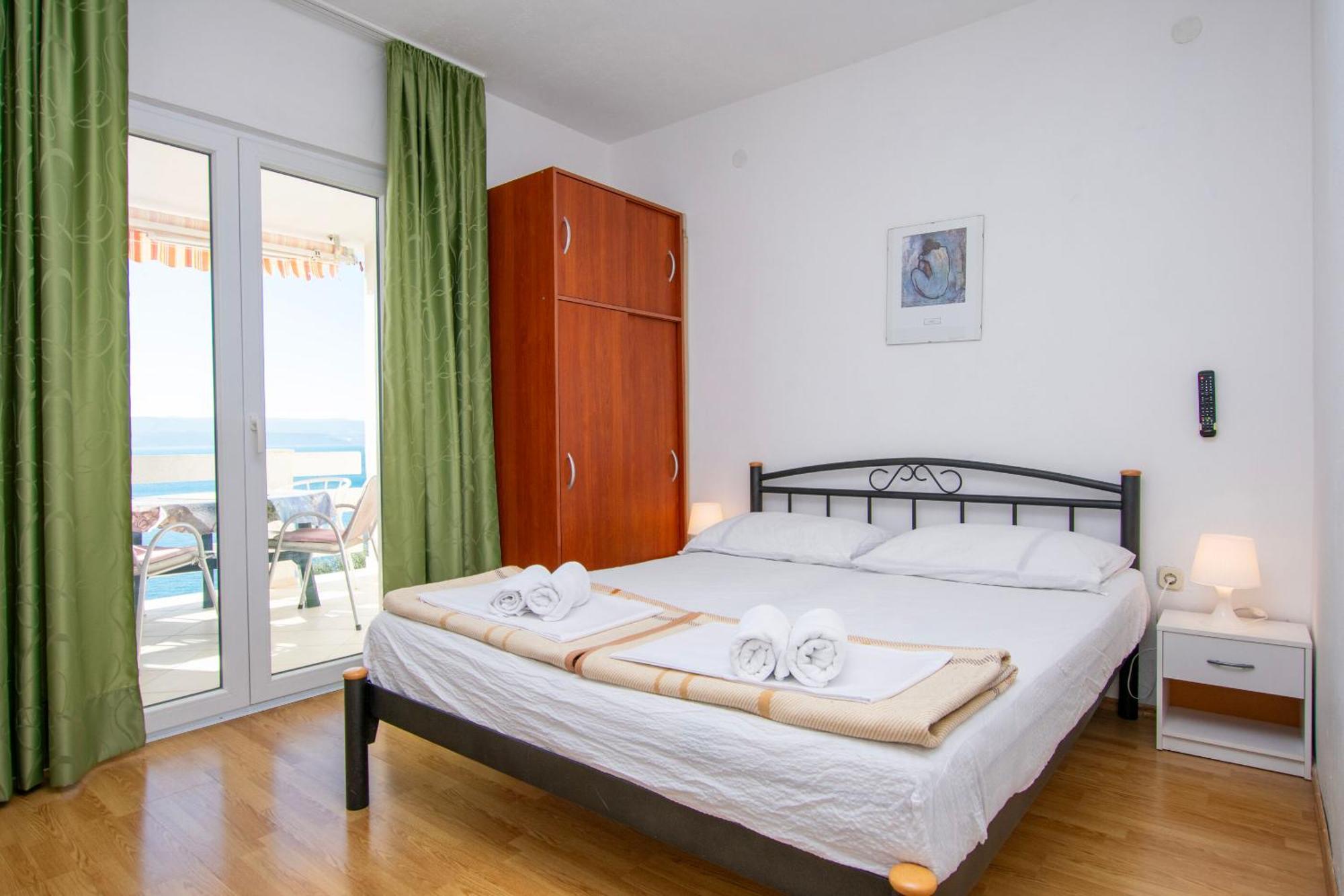 Apartments Ivo - Sea View; พิสัก ภายนอก รูปภาพ