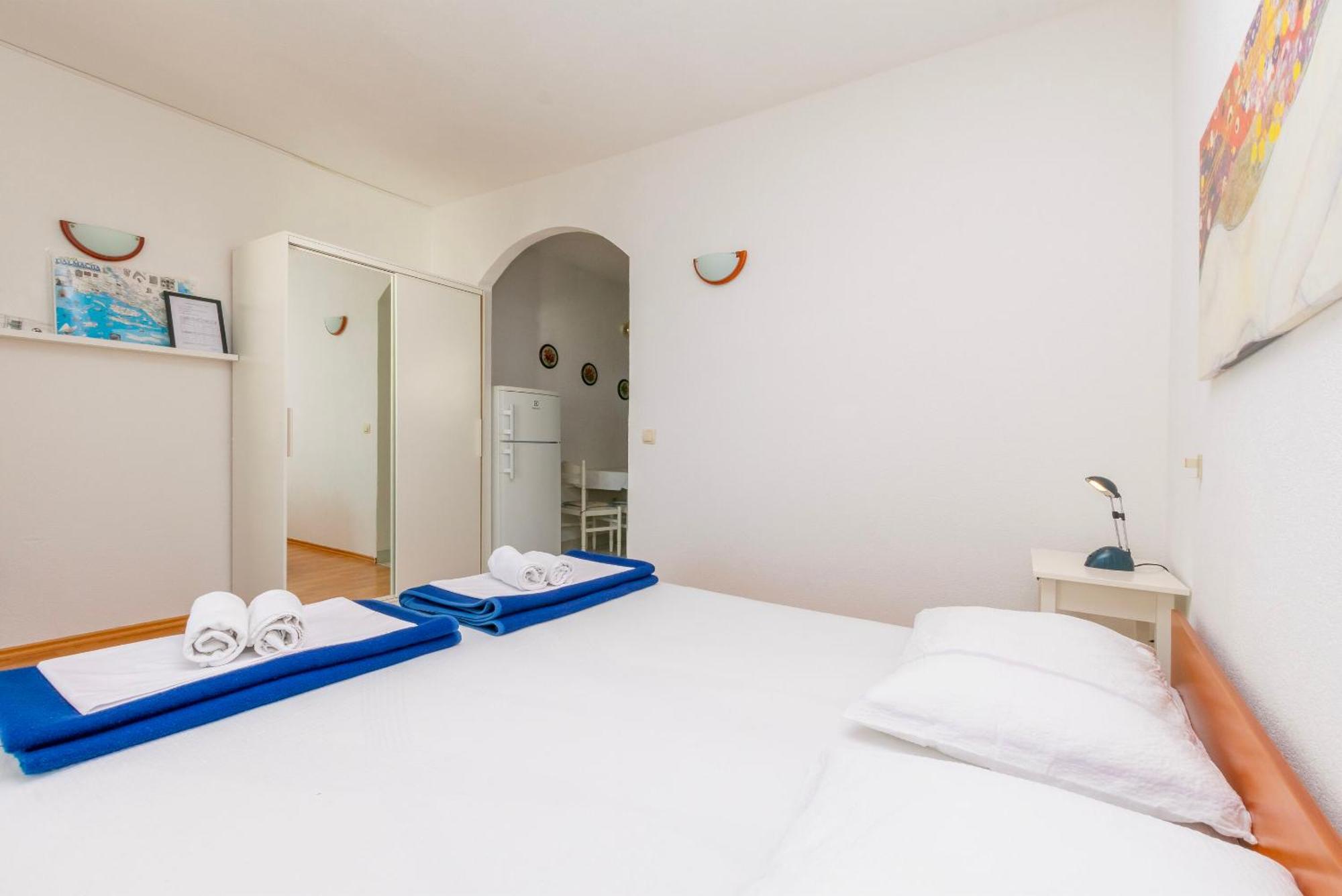 Apartments Ivo - Sea View; พิสัก ภายนอก รูปภาพ
