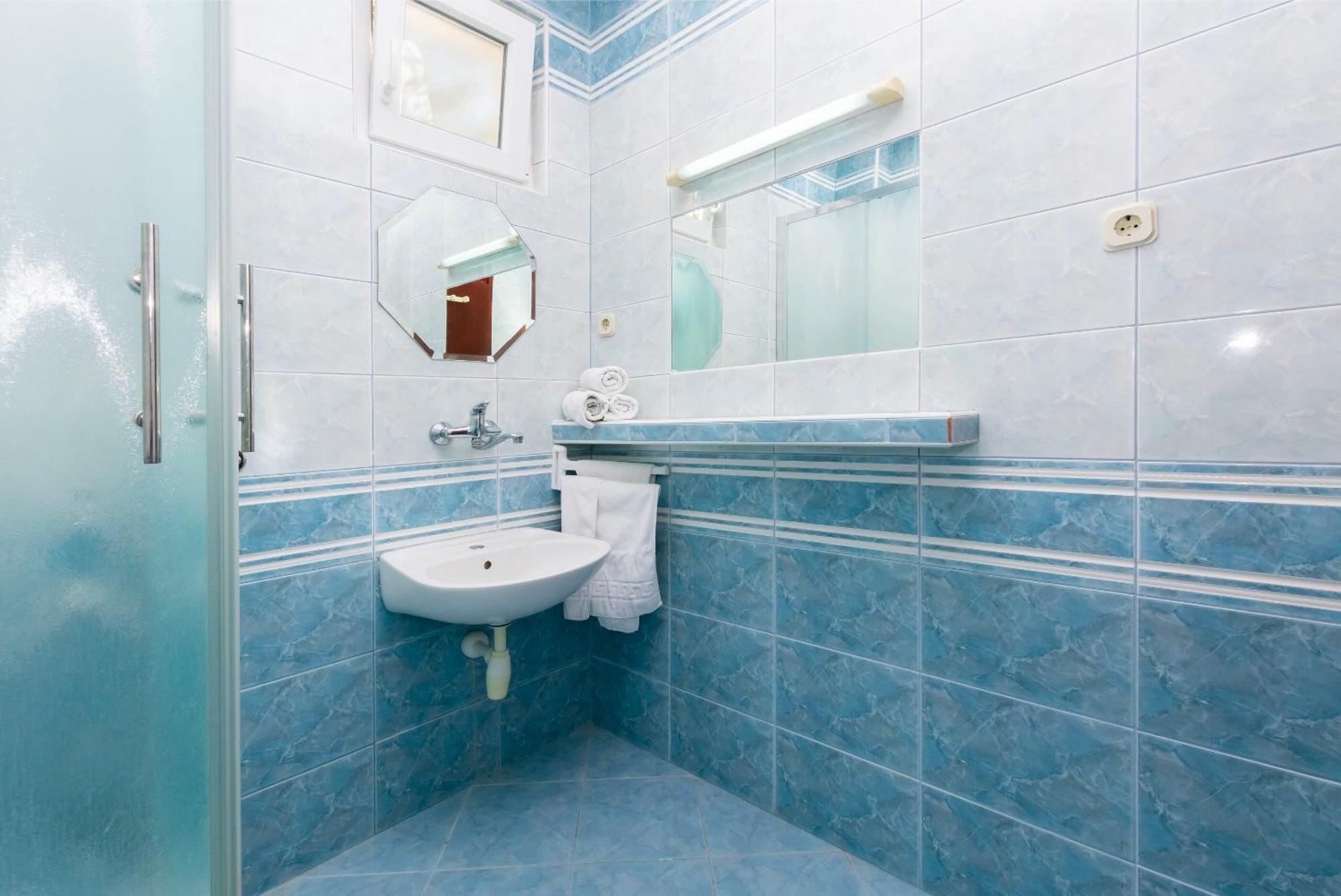 Apartments Ivo - Sea View; พิสัก ภายนอก รูปภาพ