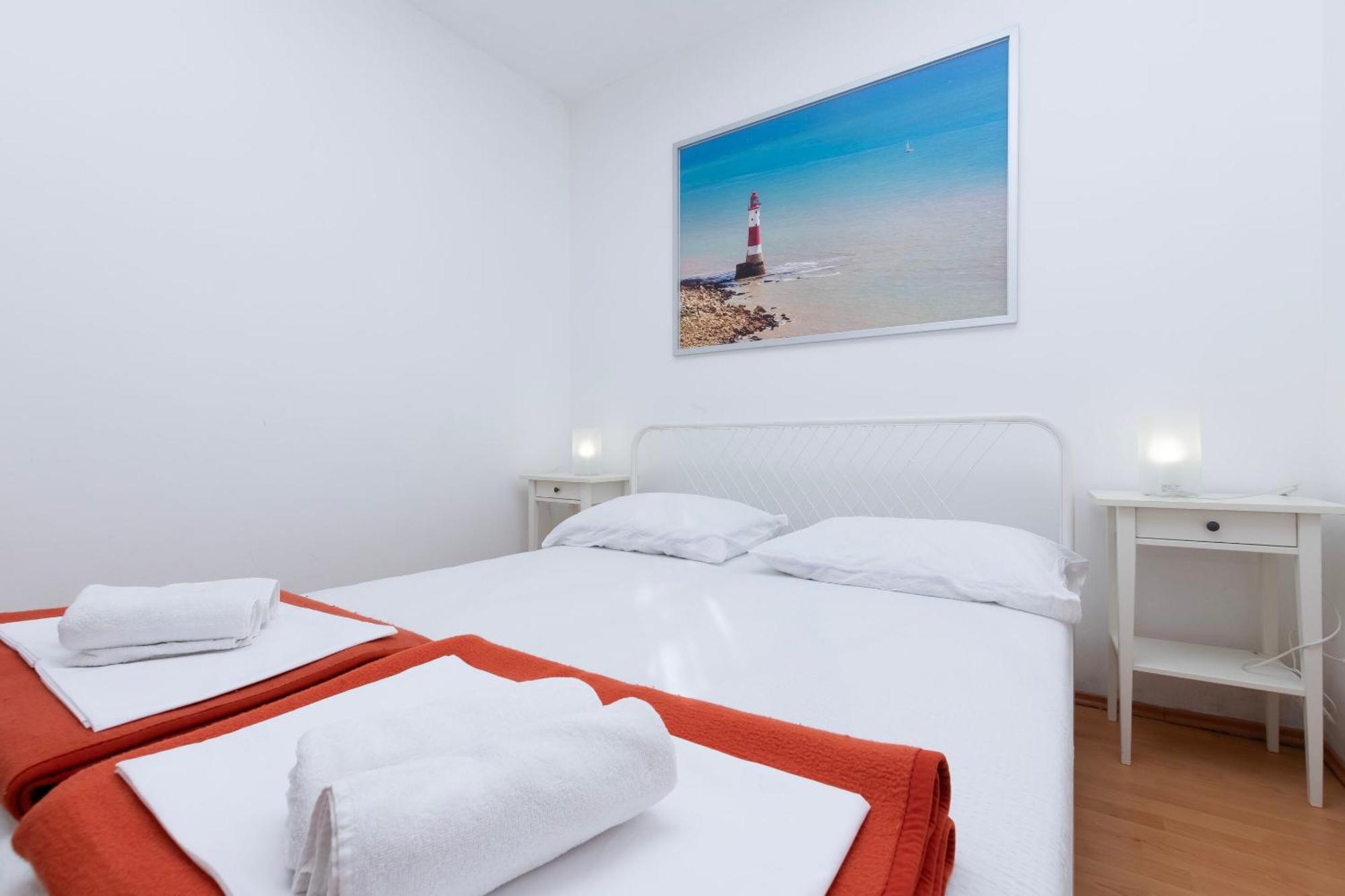 Apartments Ivo - Sea View; พิสัก ภายนอก รูปภาพ