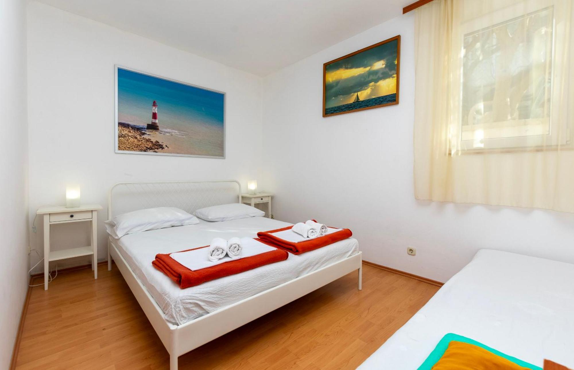 Apartments Ivo - Sea View; พิสัก ภายนอก รูปภาพ